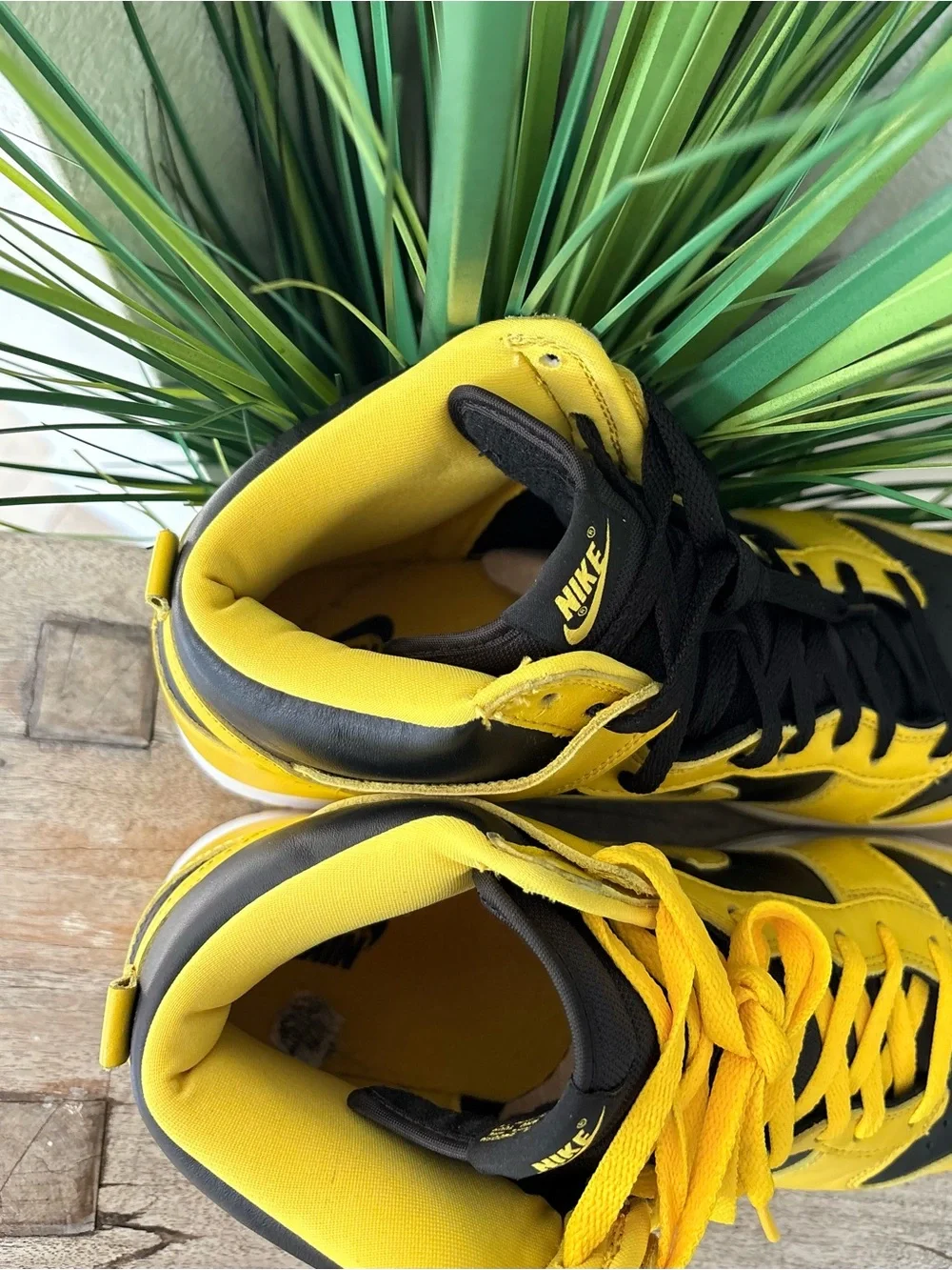 Nike Dunk High SP Black Varsity Maize Sneakers